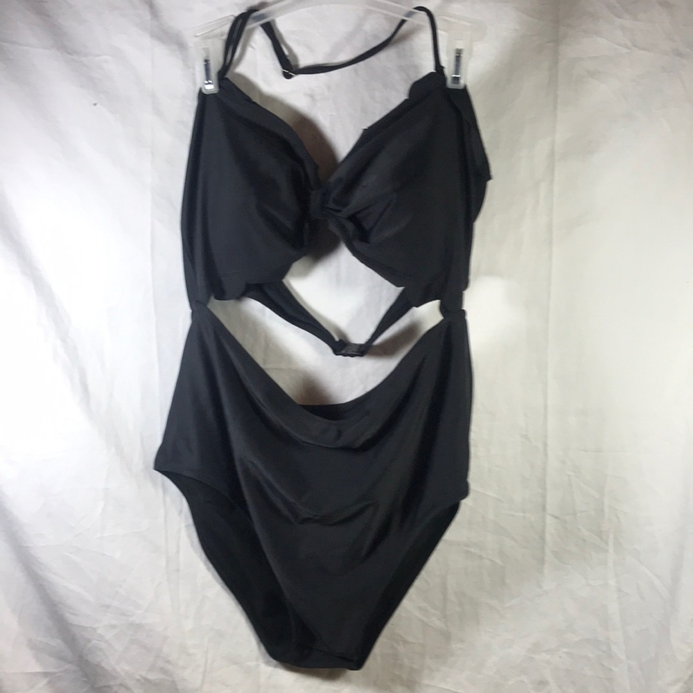 Black bathing suit size 2 XL